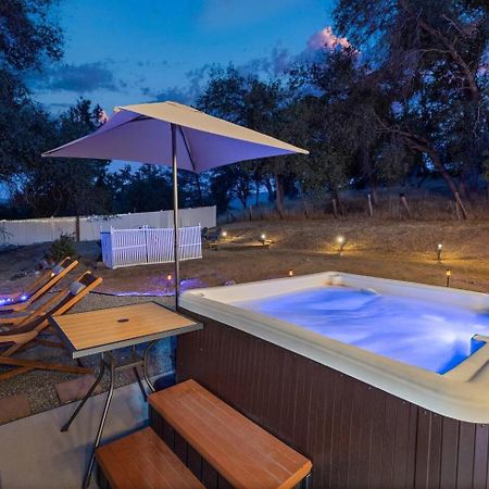 Hilltop Oasis With Games, Hot Tub, Fire-Pit, Deck, Views Oakhurst Exterior photo