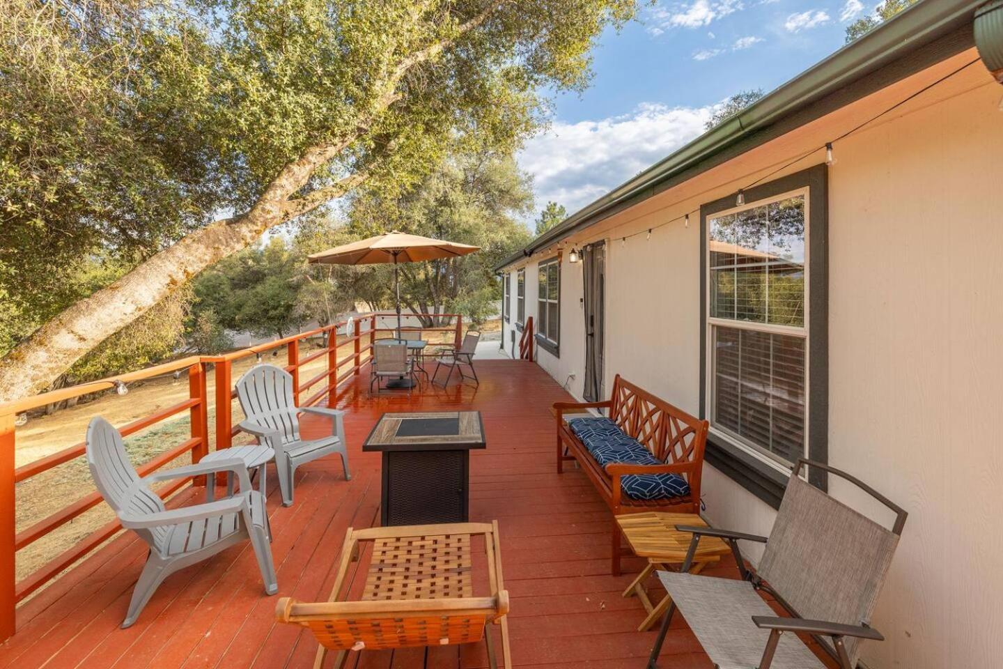 Hilltop Oasis With Games, Hot Tub, Fire-Pit, Deck, Views Oakhurst Exterior photo