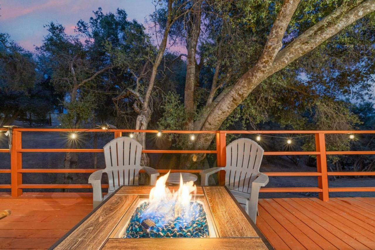 Hilltop Oasis With Games, Hot Tub, Fire-Pit, Deck, Views Oakhurst Exterior photo